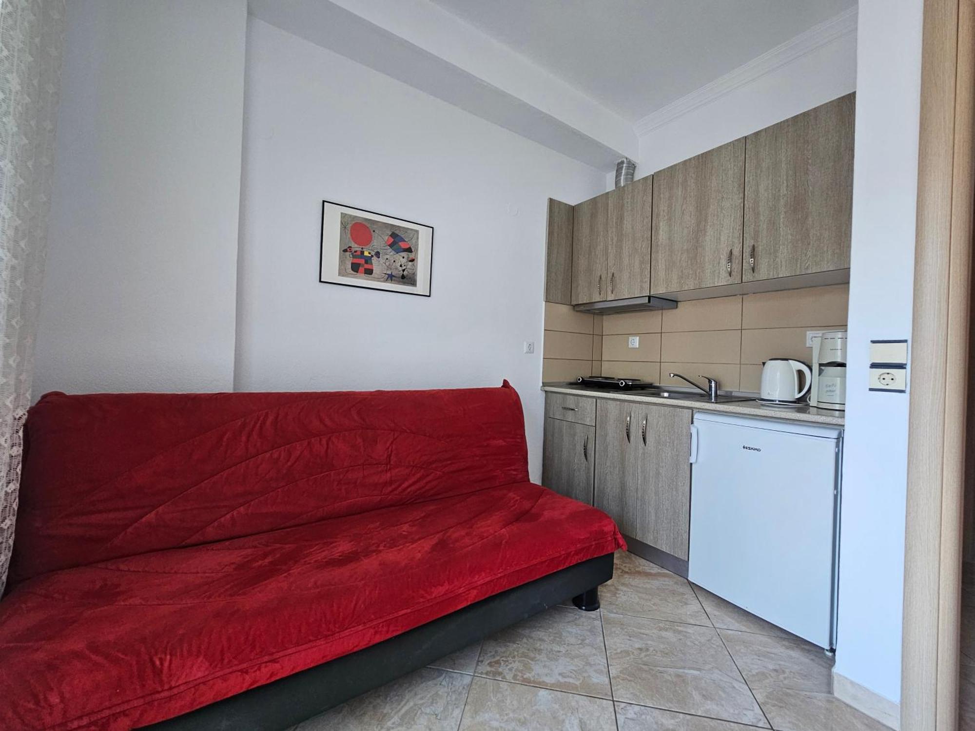 Leonidas Apartments Nea Peramos  Room photo